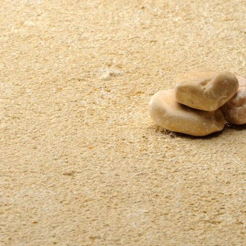 Everything you need to know about natural limestone for floors: elegance, durability and versatility