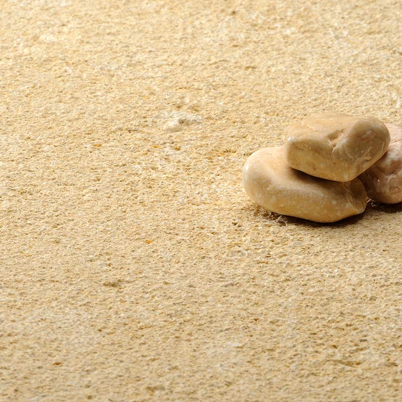 Everything you need to know about natural limestone for floors: elegance, durability and versatility